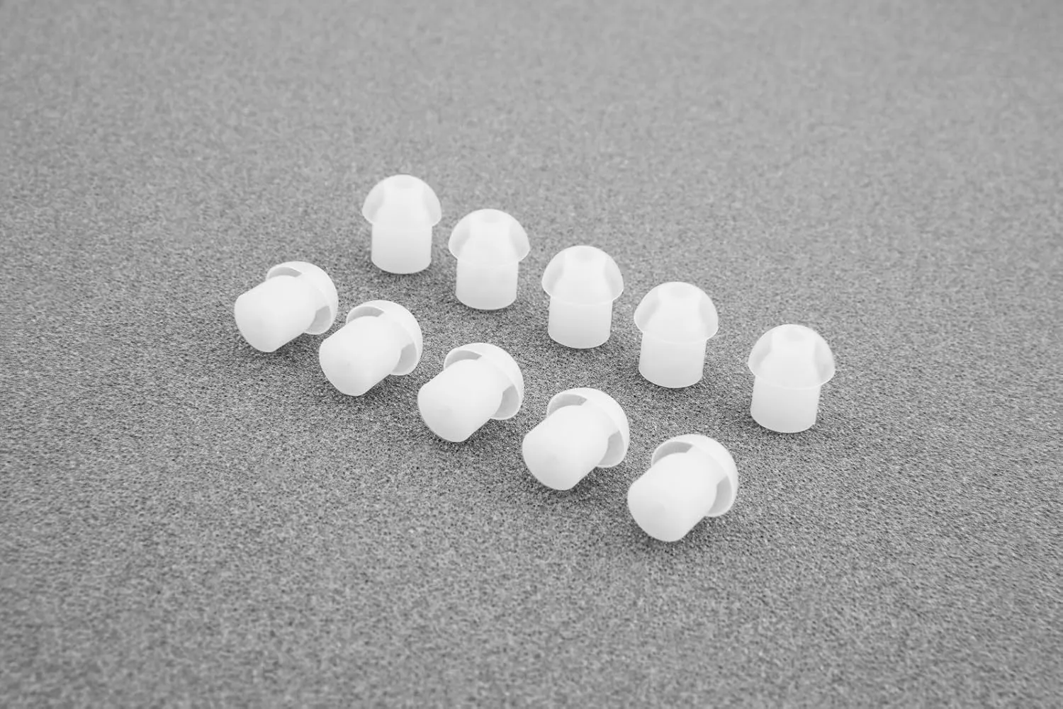 10 Pcs Replacement Mushroom Earplug Earbuds Eartips, Silicone Eartips Ear Buds For Acoustic Tube Clear Surveillance Kits Security Headset Motorola Kenwood Icom Vertex Otto HYT Hytera