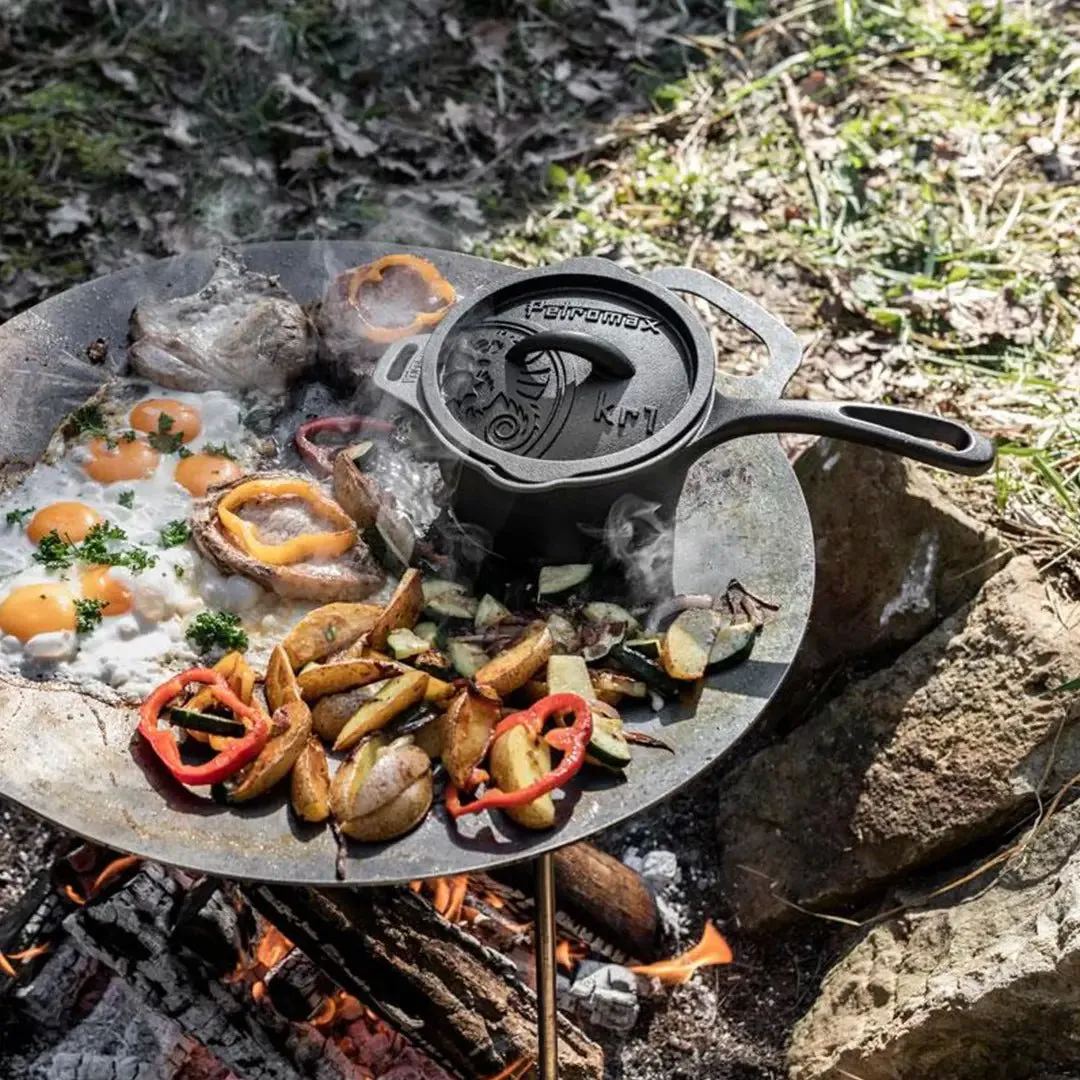 Cast Iron Saucepan with Lid 2L