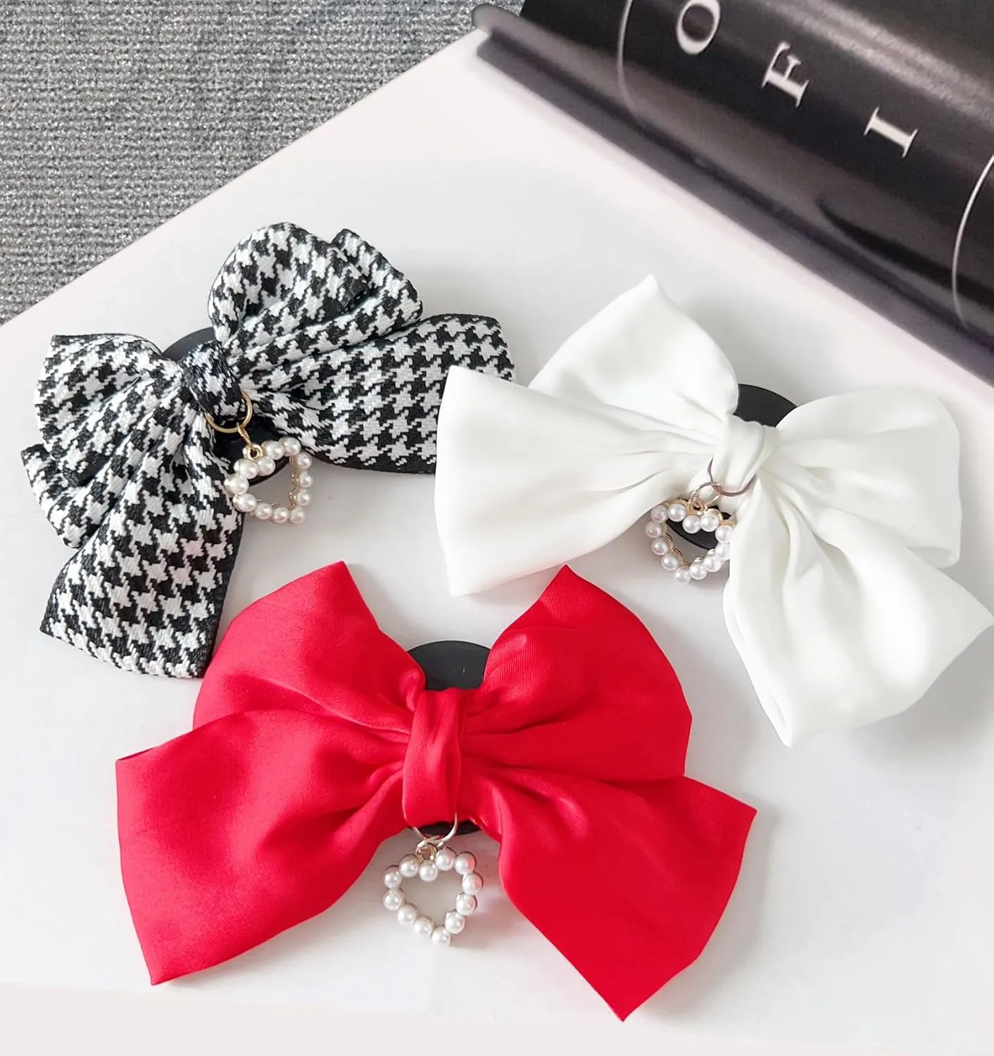Cute Bow Phone Stands Fashion Cellphone Charm Grip Holder Universal Rotatable (Black)