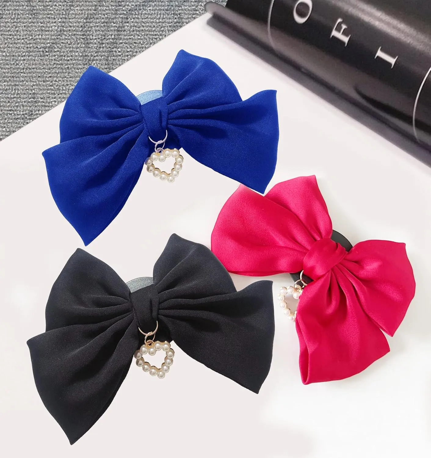 Cute Bow Phone Stands Fashion Cellphone Charm Grip Holder Universal Rotatable (Black)