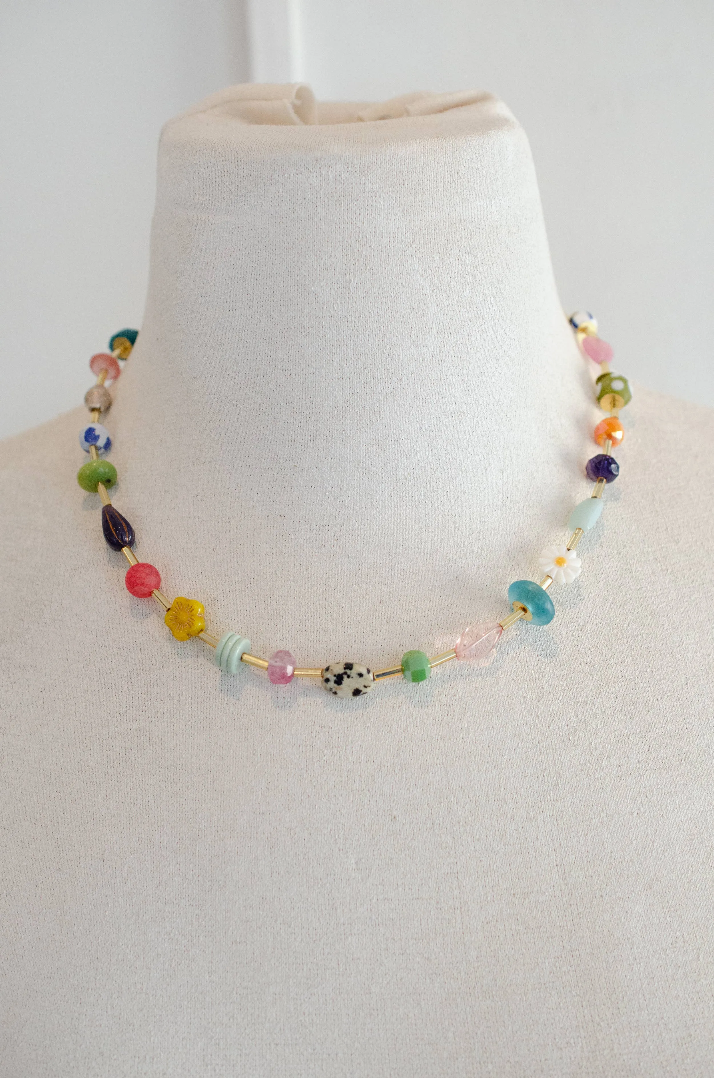 Mariposa Beaded Necklace: Pastel