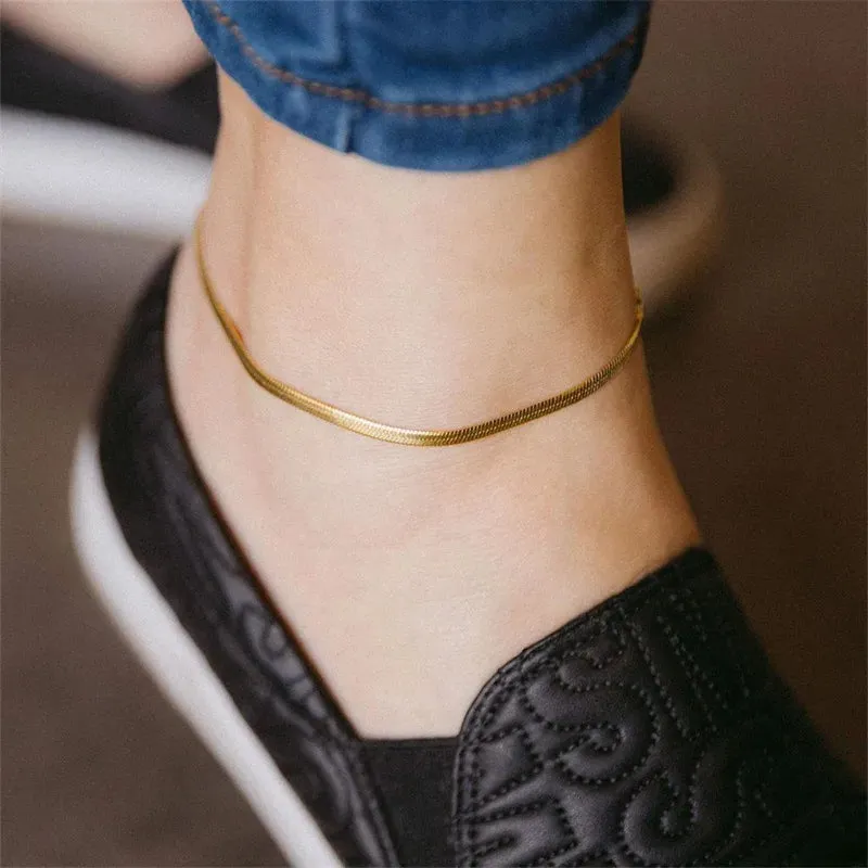 Sleek Gold Chain Anklet