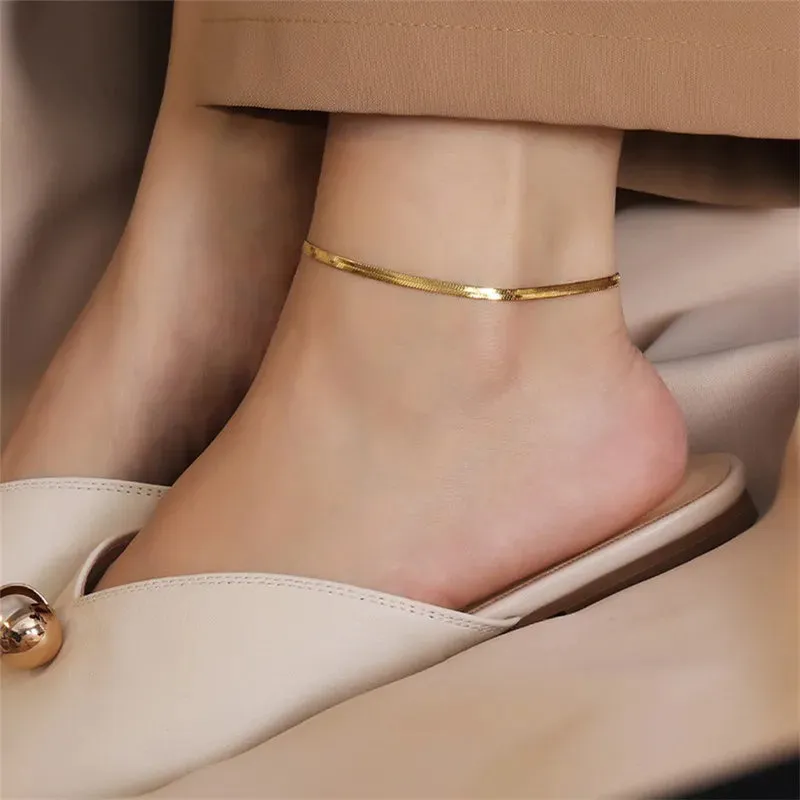 Sleek Gold Chain Anklet