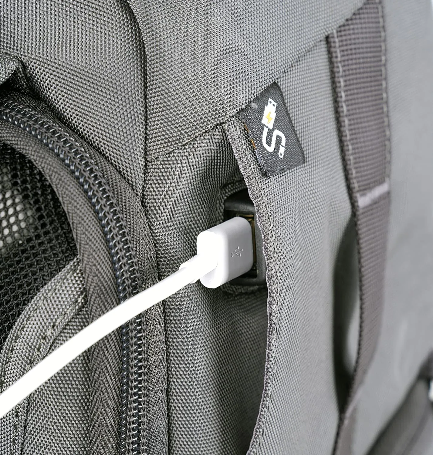VANGUARD VEO Adaptor S41 Side Opening Camera Backpack, Black