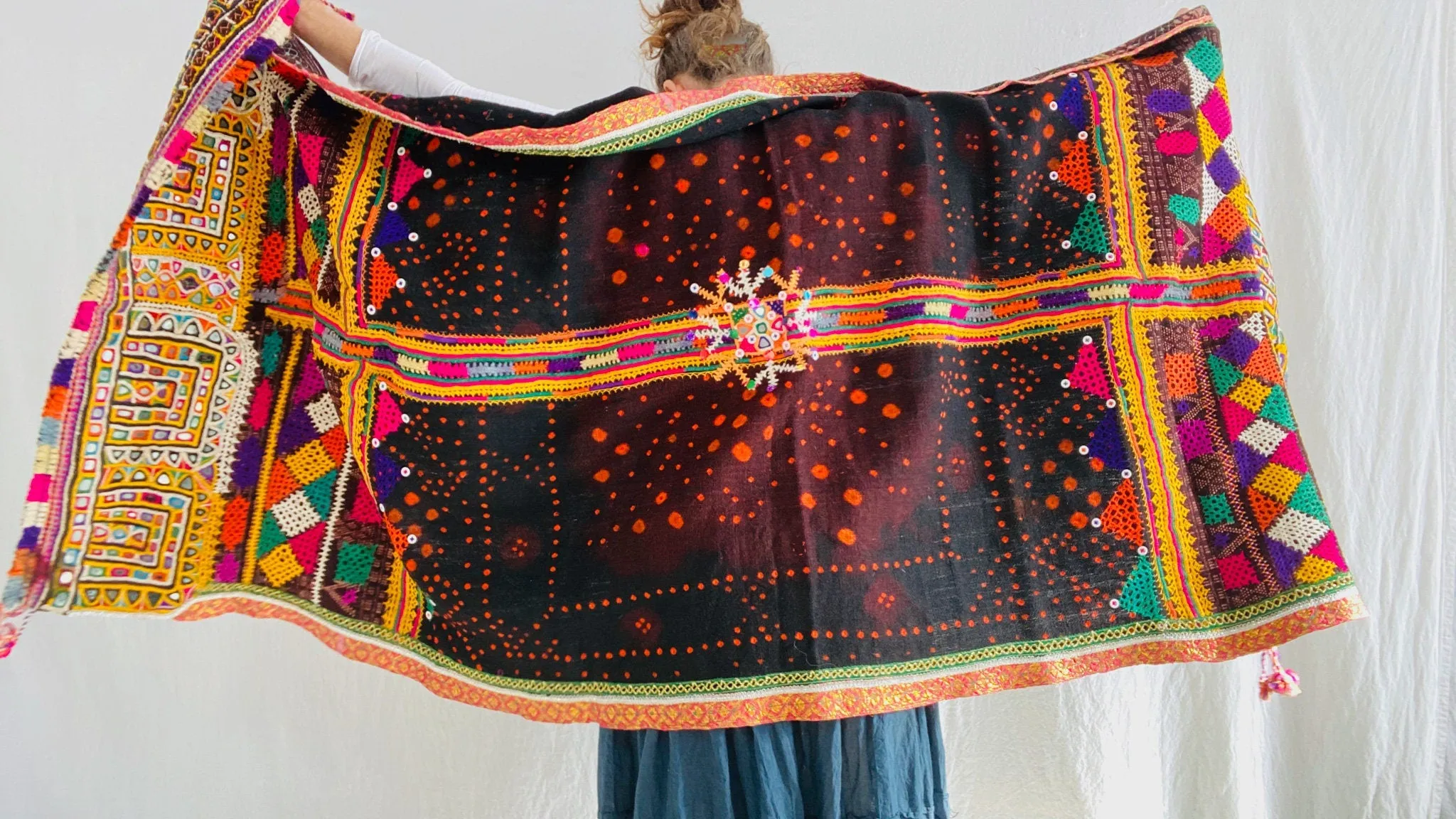 Vintage Rabari Wool Shawl & Throw. Mirror Work. Embroidered 0183